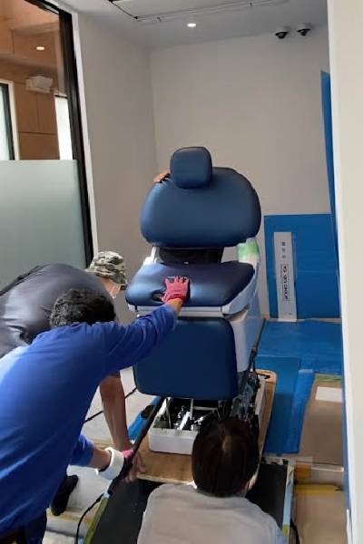 チェア搬入の画像