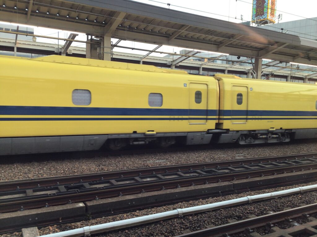 JR 新幹線 ドクターイエロー